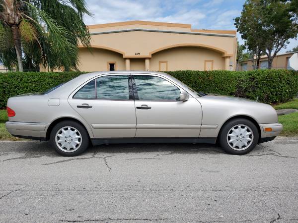 98 Mercedes E320 (1) OWNER LOW MILES @ (104-K) miles OUTSTANDING for sale in Fort Myers, FL – photo 3
