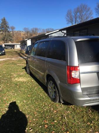 2015 Chrysler Town/Country Touring L for sale in Fort Madison, IA – photo 6