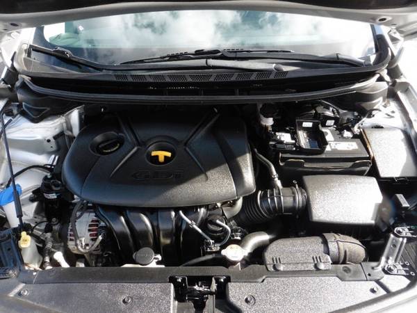 2015 Kia Forte 5dr HB Auto EX / LOW MILES / GAS SAVER!... for sale in Tucson, AZ – photo 20