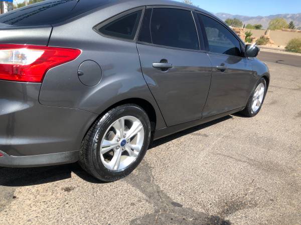 2014 Ford Focus SE - cars & trucks - by owner - vehicle automotive... for sale in Albuquerque, NM – photo 2