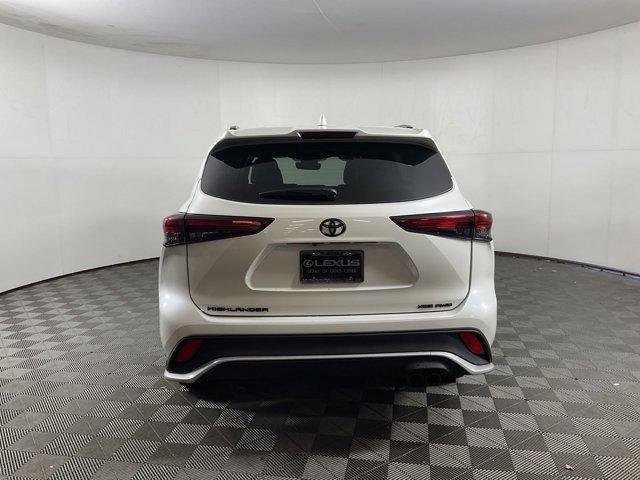 2021 Toyota Highlander XSE for sale in Davenport, IA – photo 5