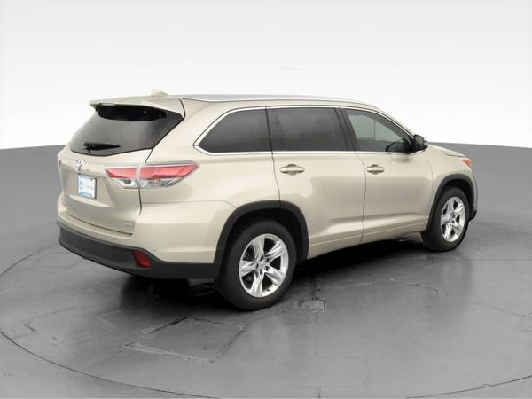 2014 Toyota Highlander Limited Sport Utility 4D suv Beige - FINANCE... for sale in NEWARK, NY – photo 11