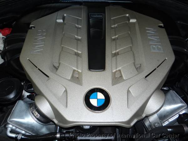 2010 *BMW* *7 Series* *750i* Alpine White for sale in Lombard, IL – photo 8