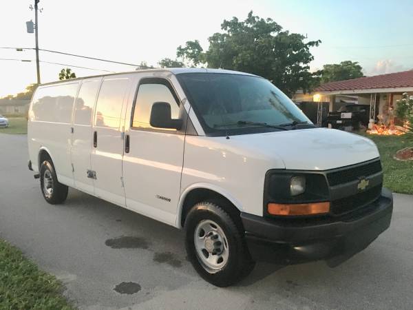 2006 Chevy Express Cargo Van G2500 Extended body Cold AC Runs Great for sale in Fort Lauderdale, FL – photo 4