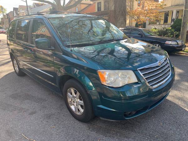 2009 Chrysler town and country for sale in Brooklyn, NY – photo 7