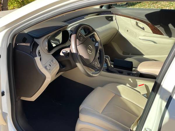 ‘14 Buick Lacrosse - cars & trucks - by owner - vehicle automotive... for sale in Morton, IL – photo 4