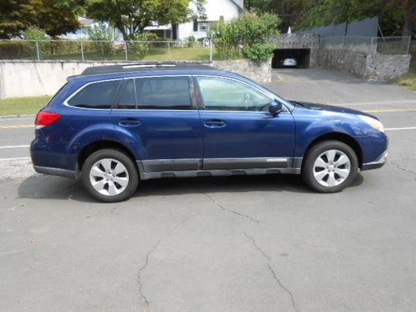 2011 Subaru Outback 2.5i Limited Wagon 1 Owner Exccellent Condition!... for sale in Seymour, NY – photo 2