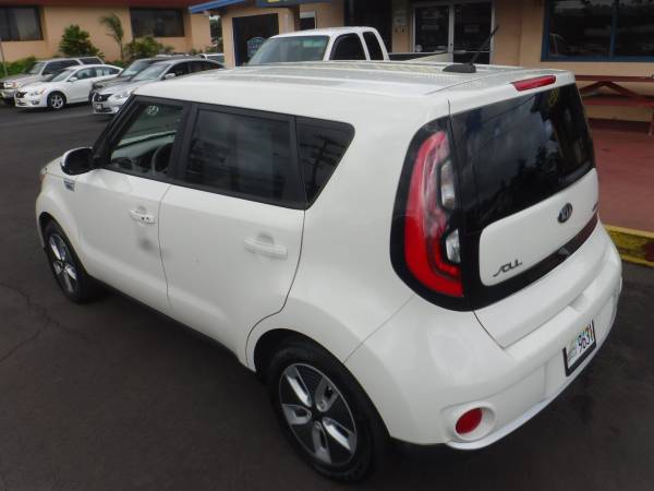 2017 KIA SOUL EV New OFF ISLAND Arrival One Owner Bye Gas Good SOLD for sale in Lihue, HI – photo 10