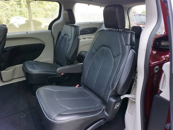 2018 Chrysler Pacifica Limited for sale in Walled Lake, MI – photo 10