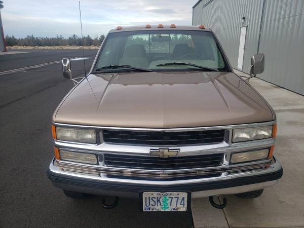 Chevrolet 1 Ton 4x4 Crew Cab Dually Very Low Miles - cars & trucks -... for sale in Bend, OR – photo 9