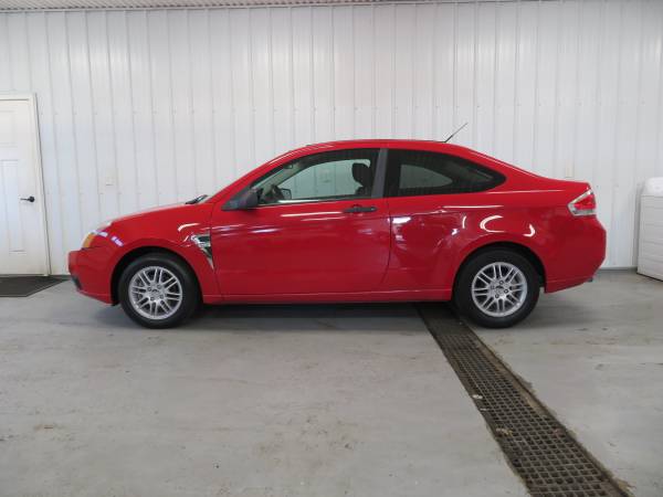 2008 Ford Focus Coupe 35 mpg SYNC New Tires - Warranty for sale in Wayland, MI – photo 2