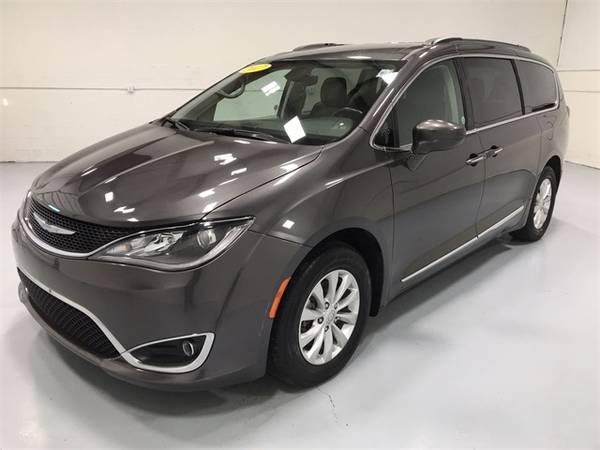 2017 Chrysler Pacifica Touring L with - cars & trucks - by dealer -... for sale in Wapakoneta, OH – photo 3