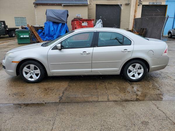 2008 Ford Fusion SE Cheap Reliable Clean 138000 Miles! - cars &... for sale in Mount Clemens, MI – photo 4