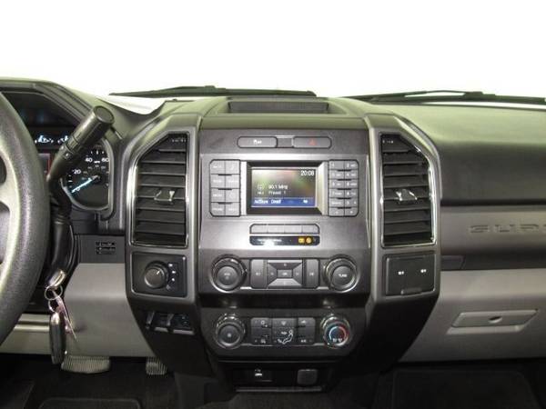 💥 2019 FORD F-250 XLT CREW CAB! ** BRAND NEW LIFT, WHEELS, & TIRES 💥 for sale in Kearney, MO – photo 16