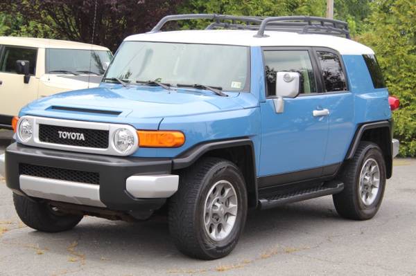 2012 TOYOTA FJ CRUISER 4WD PERFECT COLOR - - by for sale in MANASSAS, District Of Columbia – photo 3