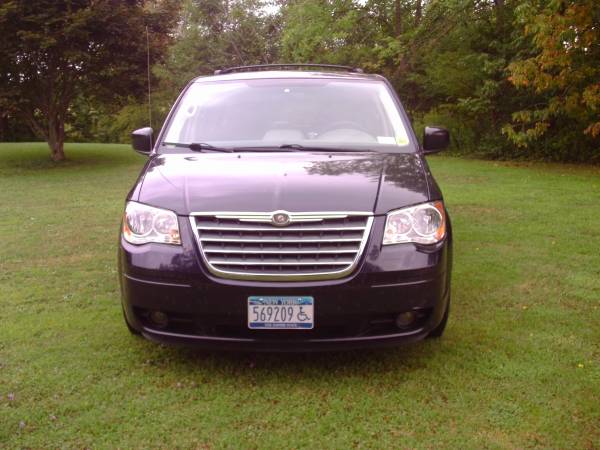 2009 Chrysler Town & Country Touring for sale in Mexico, NY – photo 4
