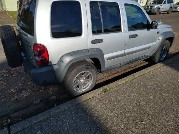 05 JEEP LIBERTY RENEGADE 4X4,GOOD REG! $1800obo - cars & trucks - by... for sale in Springfield, OR – photo 3