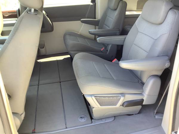 2010 Chrysler Town and County Touring New Tires Excellent Condition! for sale in Sarasota, FL – photo 14