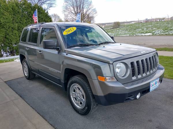 2012 Jeep Patriot Sport 4x4 - - by dealer - vehicle for sale in Erie, PA – photo 3