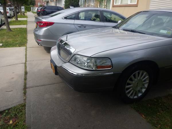 Lincoln Town CAR with 44,000 miles Great Condition for sale in Bayside, NY – photo 5