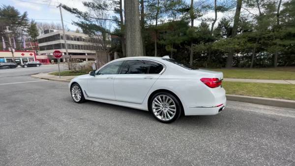 2019 BMW 750i xDrive - - by dealer - vehicle for sale in Great Neck, NY – photo 13