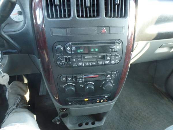 2004 Chrysler Town and Country - cars & trucks - by dealer - vehicle... for sale in Holdrege, NE – photo 10