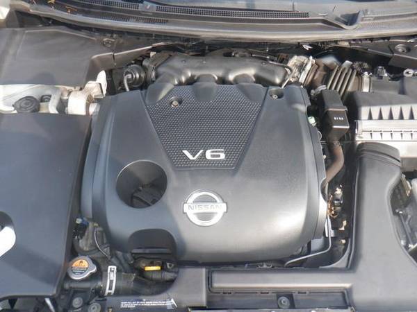 2010 Nissan Maxima 3.5 S - cars & trucks - by dealer - vehicle... for sale in URBANDALE, IA – photo 11