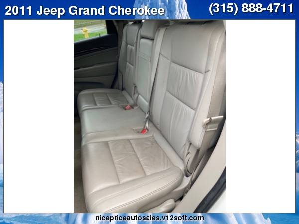 2011 Jeep Grand Cherokee 4WD 4dr Laredo for sale in new haven, NY – photo 17