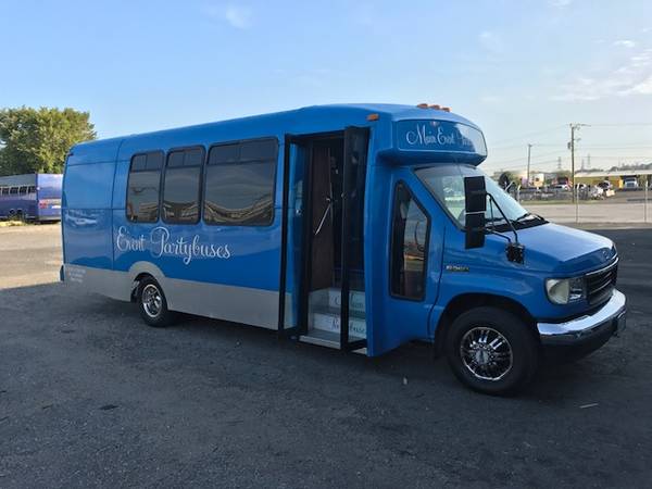 20 Pass Party Bus - Excellent for sale in Newport News, VA – photo 3