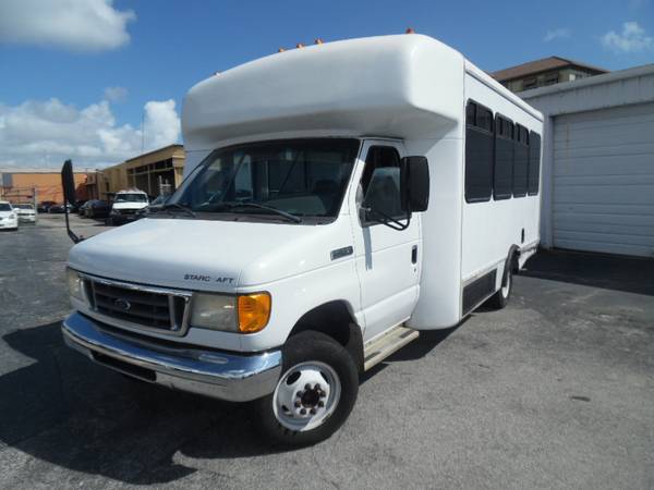 2007 *Ford* *Econoline Commercial Cutaway* Oxford White for sale in Wilton Manors, FL – photo 3