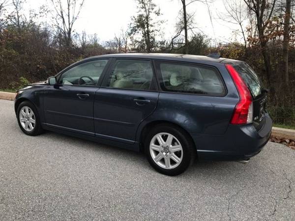 2011 Volvo V50 T5 - cars & trucks - by dealer - vehicle automotive... for sale in Malvern, PA – photo 3
