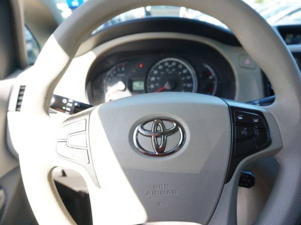 2013 Toyota Sienna LE 7-Passenger Auto Passenger Van for sale in Sacramento , CA – photo 24