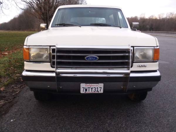 1990 Ford Bronco XLT California Rust Free 4X4 - cars & trucks - by... for sale in Barneveld, NY – photo 2
