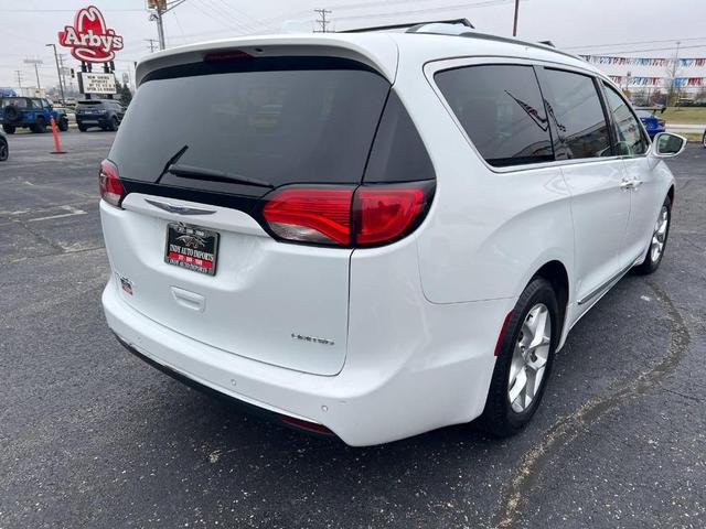 2019 Chrysler Pacifica Limited for sale in Lebanon, IN – photo 4