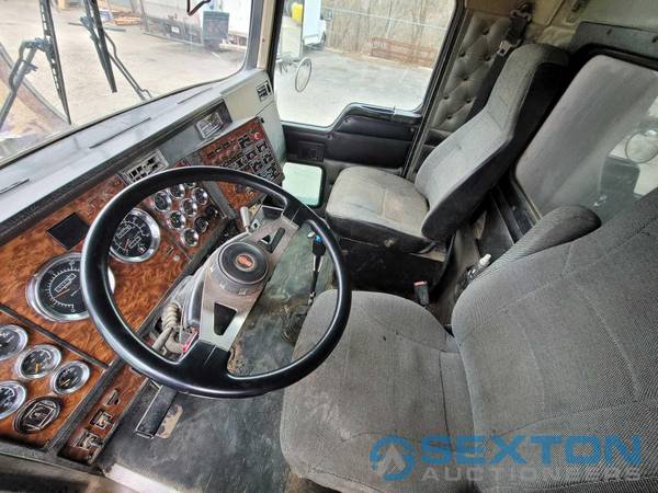 2000 Kenworth T800 Dump Truck for sale in Arnold, MO – photo 17