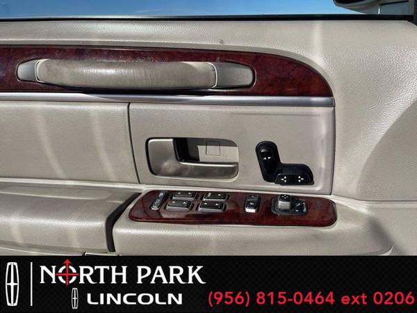 2003 Lincoln Town Car Executive - sedan - - by dealer for sale in San Antonio, TX – photo 17