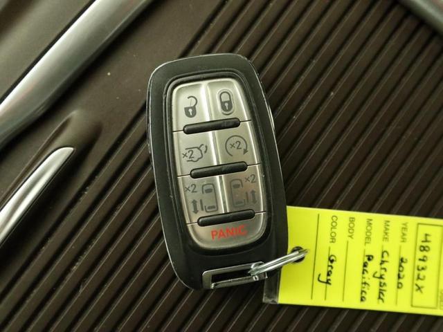 2020 Chrysler Pacifica Touring-L Plus for sale in Waterloo, IA – photo 30
