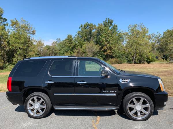 2007 Cadillac Escalade Luxury 126k Miles 3rd Row Make Offer for sale in Newark, DE – photo 2