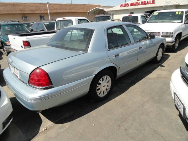 2004 FORD CROWN VICTORIA LOW 100K MILES !! VERY CLEAN !! for sale in Gridley, CA – photo 3