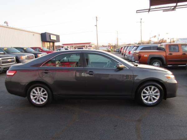 2011 Toyota Camry XLE - cars & trucks - by dealer - vehicle... for sale in Rockford, WI – photo 10