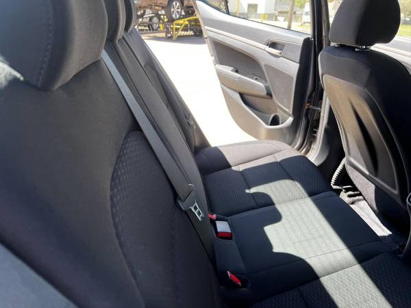 2020 Hyundai Elantra Value Edition Sedan 4D ESPANOL ACCEPTAMOS for sale in Arlington, TX – photo 19