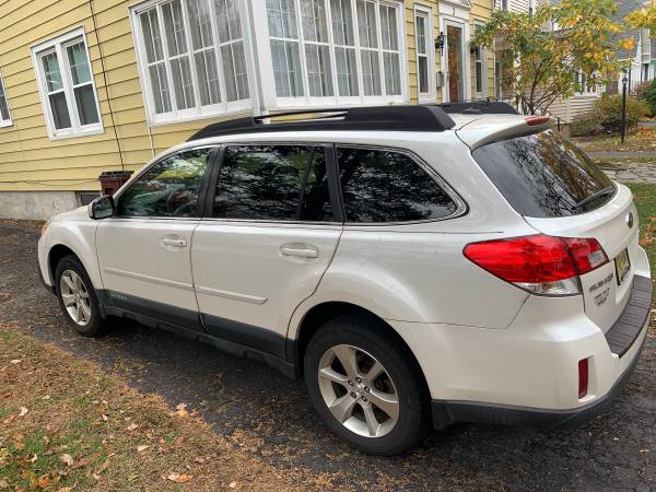 2014 Subaru Outback 2.5 Limited Wagon 4D - cars & trucks - by owner... for sale in Albany, NY – photo 3