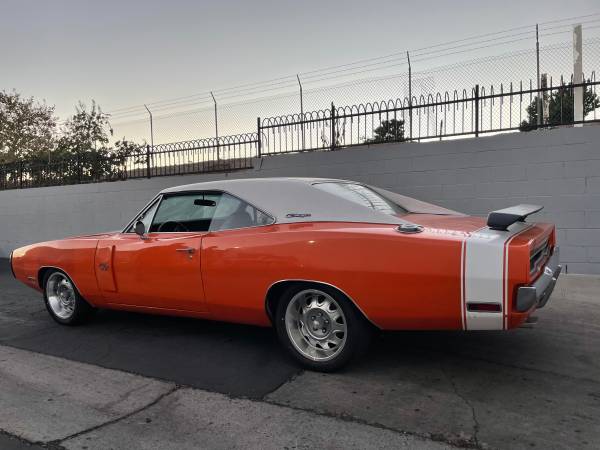 1970 Dodge Charger RT 440 4 speed Dana for sale in Fountain Valley, CA – photo 2