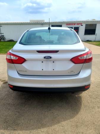 2013 Ford Focus - - by dealer - vehicle automotive sale for sale in Neenah, WI – photo 4