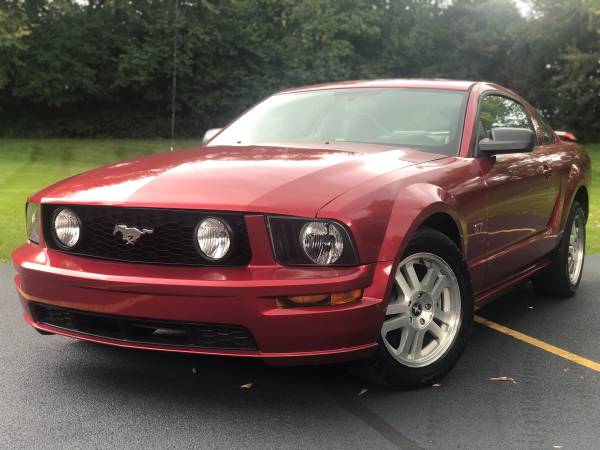 2005 Ford Mustang GT-Premium*84k-Miles*Auto*4.6L-V8*Leather*Great-Deal for sale in East Dundee, IL – photo 7