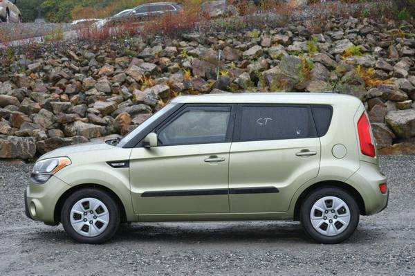 2012 Kia Soul Base - - by dealer - vehicle for sale in Naugatuck, CT – photo 4
