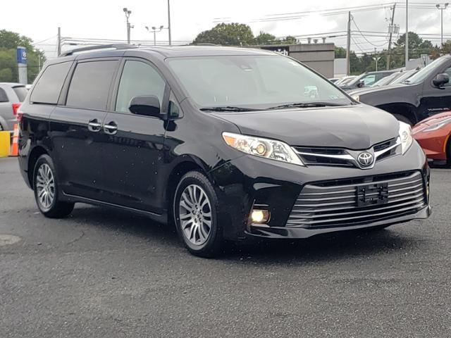 2018 Toyota Sienna XLE for sale in Easton, MD – photo 3