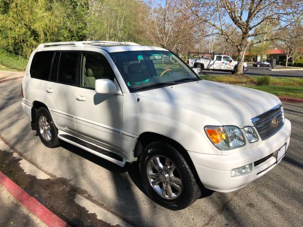 2004 Lexus LX470 4WD - Navigation, Low Miles, Clean title, 3rd Row for sale in Kirkland, WA – photo 3