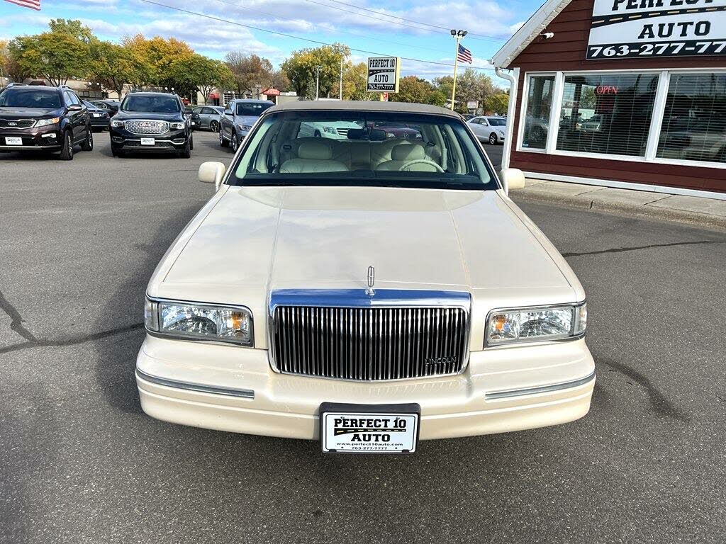 1995 Lincoln Town Car Cartier for sale in Spring Lake Park, MN – photo 20