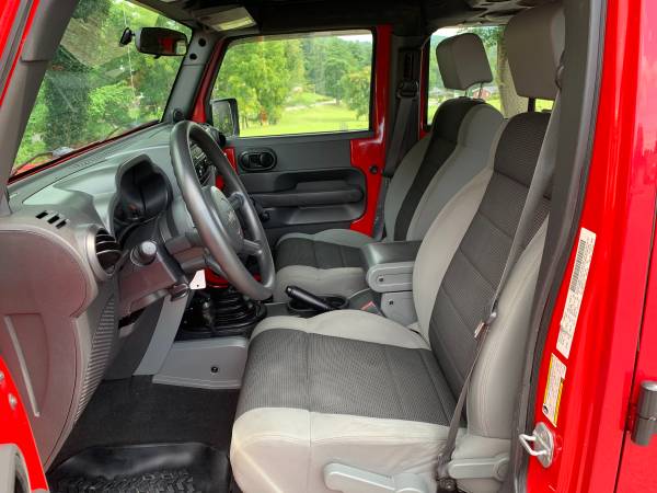REDUCED!!!2007 Jeep Wrangler Unlimited X 4X4 4Dr Manual Speed for sale in Bristol, TN – photo 9